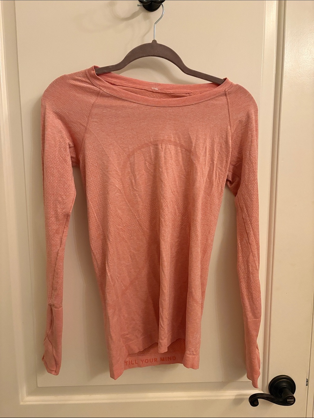Lululemon Lightweight Athletic Pink Long-Sleeve Women's Top